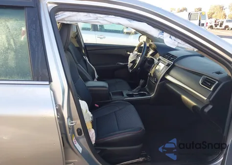 2015 Toyota Camry Se z USA, uszkodzony, nr VIN 4T1BF1FK1FU013746